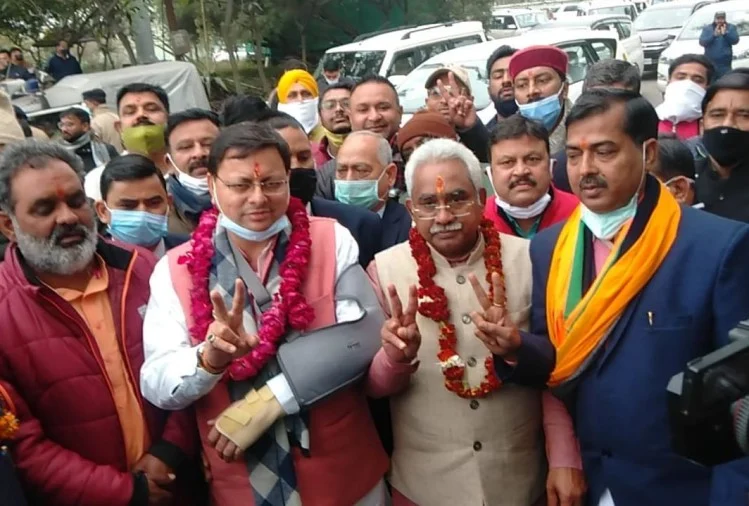 Uttarakhand Election 2022:भाजपा प्रदेश अध्यक्ष मदन कौशिक ने किया नामांकन , मुख्यमंत्री रहे उपस्थित ।