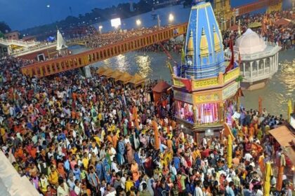 Kanwar Yatra Haridwar Update : भगवान शिव के 'जलाभिषेक' के लिए गंगा जल लेने बड़ी संख्या में श्रद्धालु पहुंचे हरिद्वार