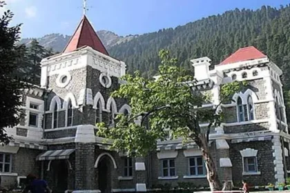 HC Directs Illegal Occupants Vacate Govt Buildings : उत्तराखंड हाईकोर्ट ने सरकारी भवनों में अवैध रूप से रहने वालों को खाली करने का निर्देश दिया है.