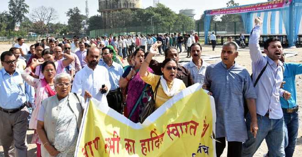 Uttarakhand Cabinet Meeting in Garsain : उत्तराखंड कैबिनेट ने राज्य आंदोलनकारियों के लिए 10 प्रतिशत कोटा को मंजूरी दी।