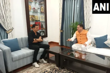 Akshay Kumar In Uttarakhand : अभिनेता अक्षय कुमार ने मुख्यमंत्री धामी के साथ की मुलाकात.