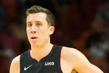 NBA Player duncan robinson from miami heat (7)