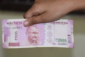 HDFC Bank ₹2000 deposit : आज से शुरू होगा एक्सचेंज, जाने बैंक क्या कह रहा है ग्राहकों के लिए ?