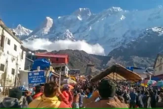 उत्तराखंड: बड़े पैमाने पर हिमस्खलन केदारनाथ मंदिर के आसपास के पहाड़ों को हिट करते हुए, वीडियो देखें !