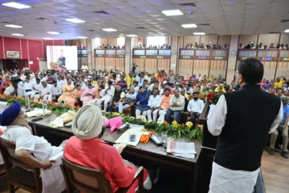 CM Dhami News : उत्तराखंड के मुख्यमंत्री धामी ने काशीपुर में 24 विकास परियोजनाओं का उद्घाटन और शिलान्यास किया ...