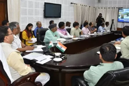 Uttarakhand Cabinet Meeting : मंत्रिमंडल की बैठक में 33 प्रस्तावों पर मुहर लगी।