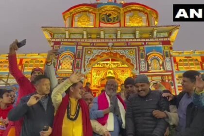 Rajinikanth At Badrinath Temple : रजनीकांत ने किए बद्रीनाथ धाम के दर्शन.