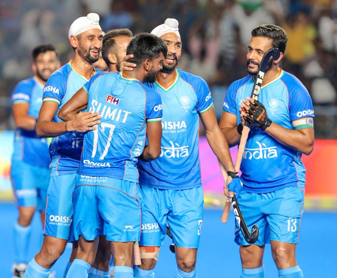 India beat Malaysia by 4-3 in Final of Asian Champions Trophy .