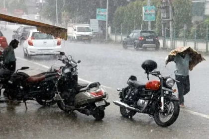 IMD Weather Update Uttarakhand : भारी बारिश का येलो अलर्ट आठ जिलों में , देहरादून में आज बंद रहेंगे सभी स्कूल.
