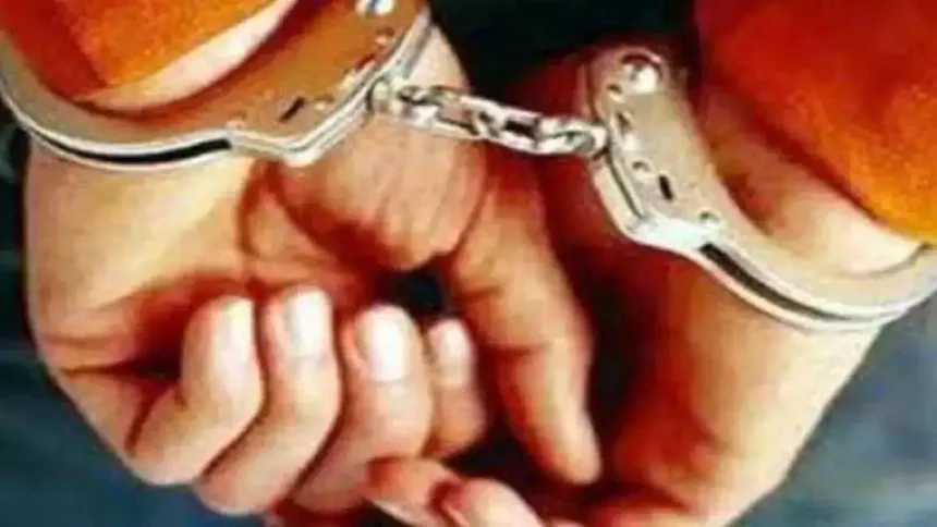 हरिद्वार पुलिस ने बिजनोर निवासी को 10 लाख रुपये मूल्य की स्मैक के साथ गिरफ्तार किया।