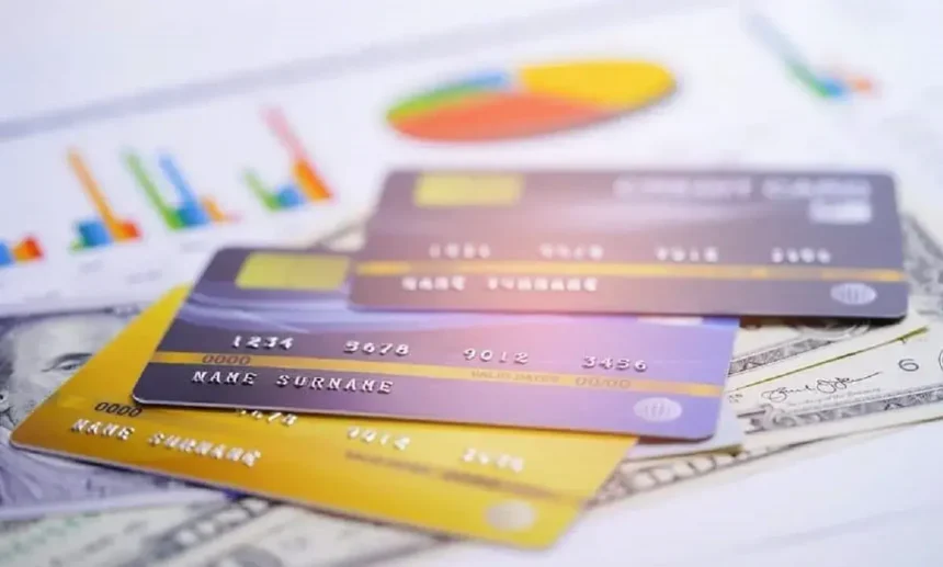 नए नियम 1 अक्टूबर से कार्डधारकों को डेबिट और क्रेडिट कार्ड नेटवर्क चुनने का अधिकार देंगे।