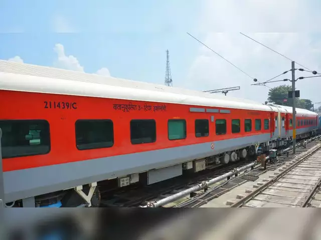 Train Service Dehradun to Ayodhya : देहरादून से अयोध्या के लिए ट्रेन सेवा प्रारंभ करने की कवायत की जा रही है।