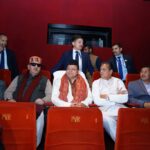 मुख्यमंत्री धामी ने कैबिनेट मंत्रियों और विधायकों के साथ फिल्म "Article 370" फिल्म देखी।