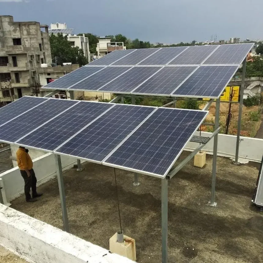 गौतम सोलर PM-KUSUM scheme के लिए 60 गीगावॉट सौर पैनलों की आपूर्ति की है.