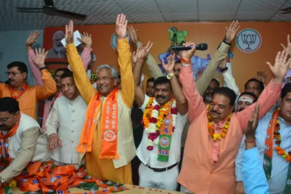 Uttarakhand News : पूर्व कांग्रेस नेता ठाकुर अर्जुन सिंह चौहान ने कि भाजपा जॉइन.