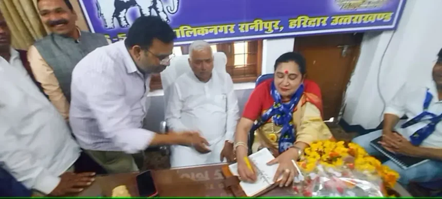 Uttarakhand News राज्य आंदोलनकारी भावना पांडे बसपा में शामिल हुई।