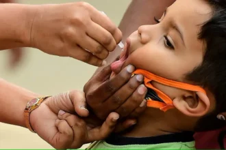 Polio Day 2024 : आपके बच्चे के लिए पोलियो टीकाकरण के फायदे।