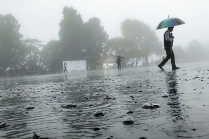Uttarakhand weather update : 14 और 15 अप्रैल को कई पहाड़ी जिलों में बारिश की संभावना बताई गई है।