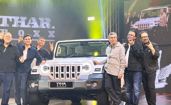 Mahindra Thar Roxx 5-Door SUV : कीमत ₹12.99 लाख से शुरू.