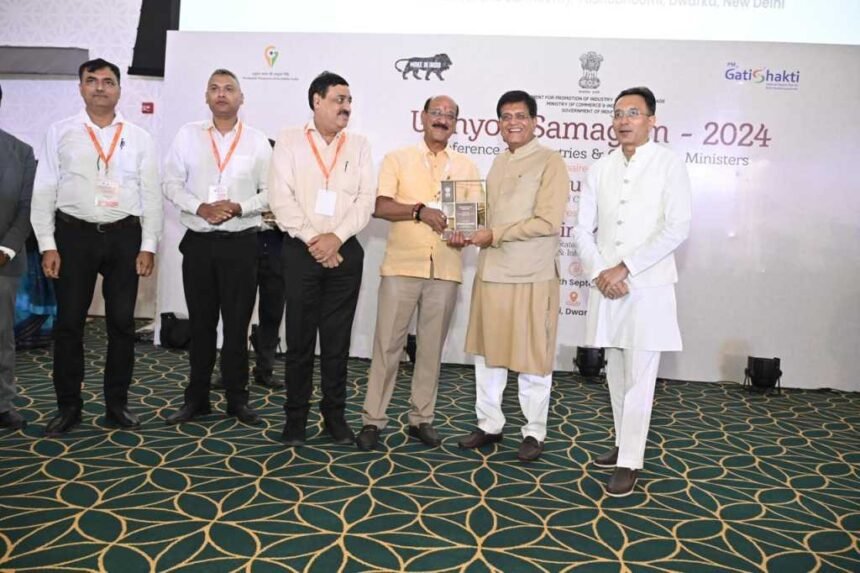 उत्तराखंड को Ease of Doing Business Program के तहत Single Window System के लिए Top Achievers Award मिला.