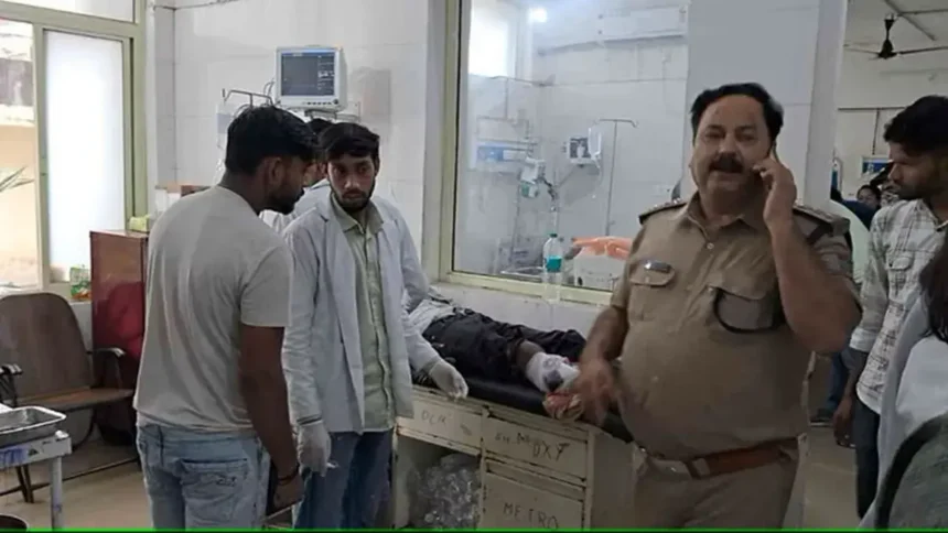 Haridwar Police Encounter : फैक्ट्री कर्मचारियों पर फायरिंग करने वाले दो बदमाशों के पैर में गोली लगी.